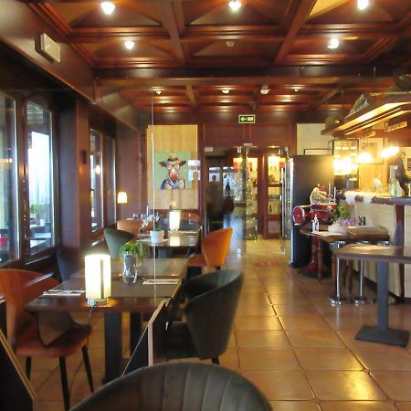 Hotel Restaurant N 4 Martelange エクステリア 写真