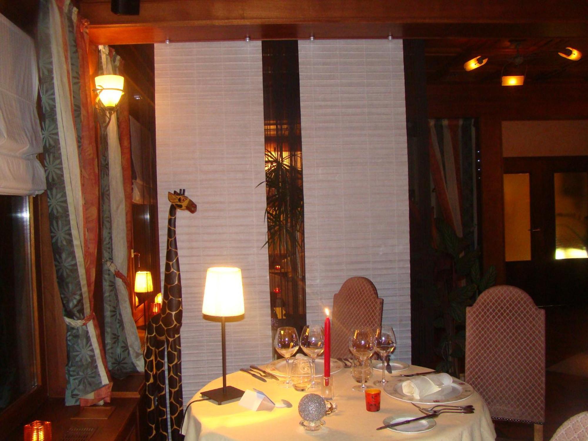 Hotel Restaurant N 4 Martelange エクステリア 写真