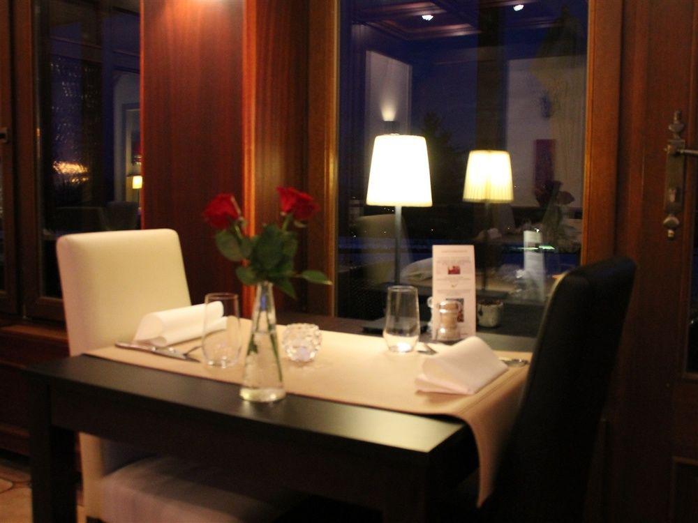 Hotel Restaurant N 4 Martelange エクステリア 写真