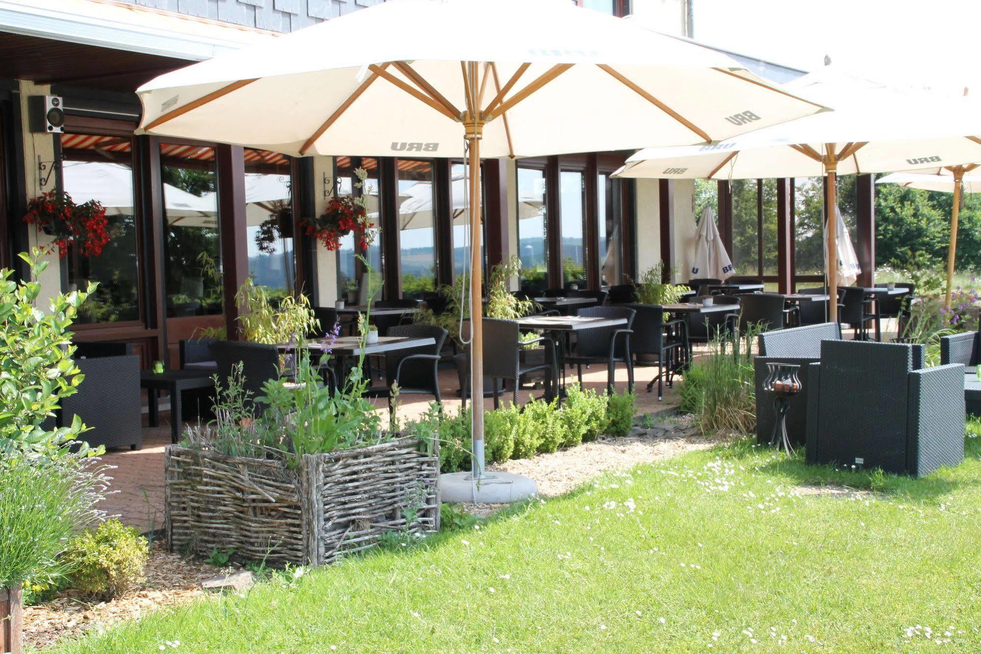 Hotel Restaurant N 4 Martelange エクステリア 写真