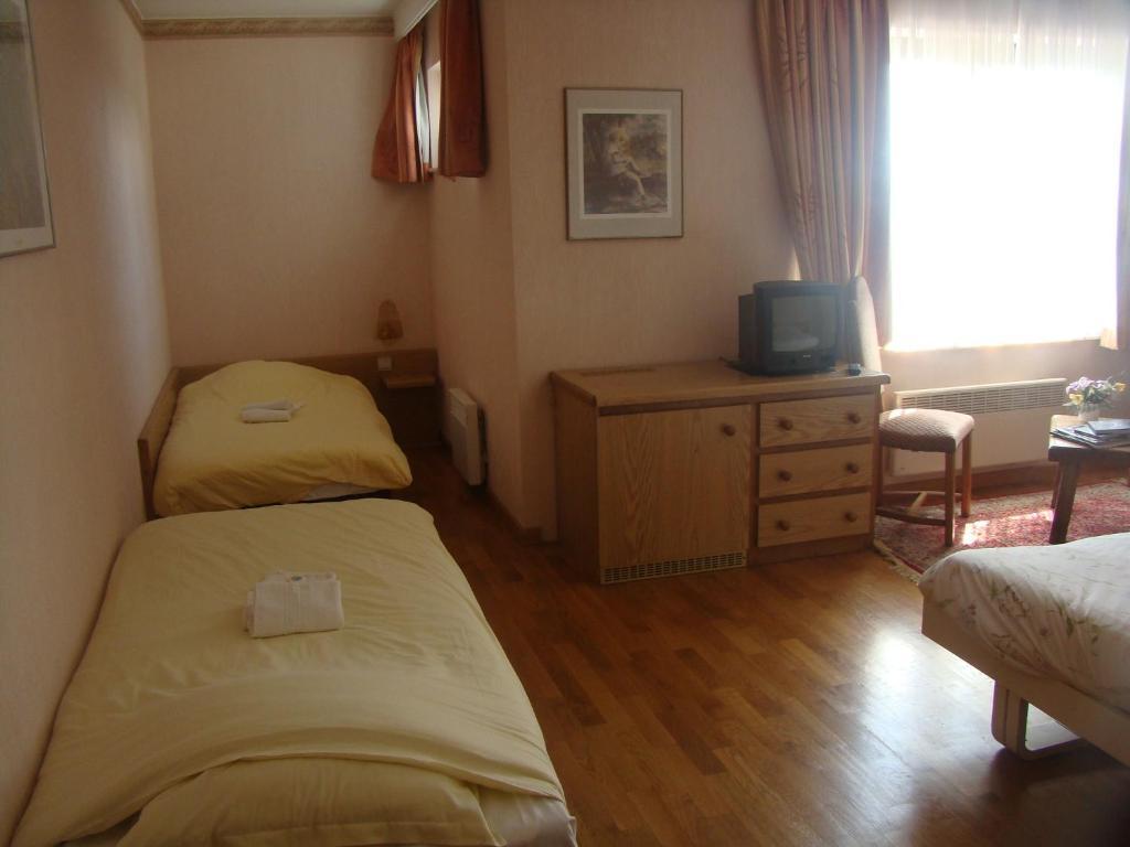 Hotel Restaurant N 4 Martelange 部屋 写真